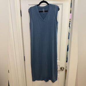 Lou & Grey Blue Sleeveless Midi Dress